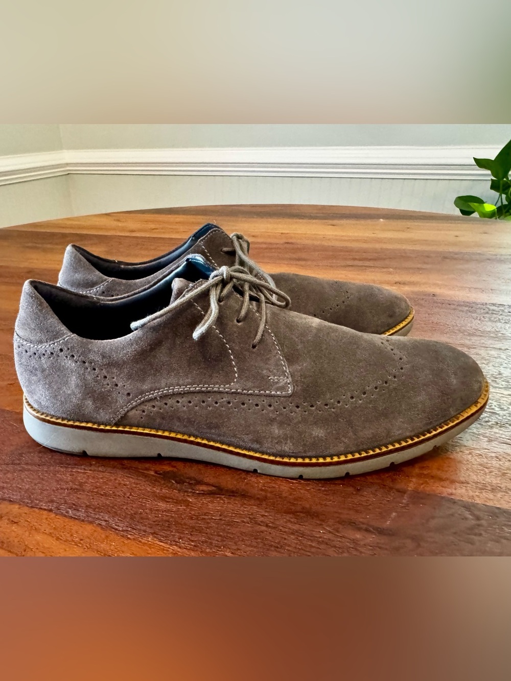 Josef Seibel Tyler 33 Suede Wingtip Oxfords Men’s EU 43 /US 9.5-10 Gray EUC